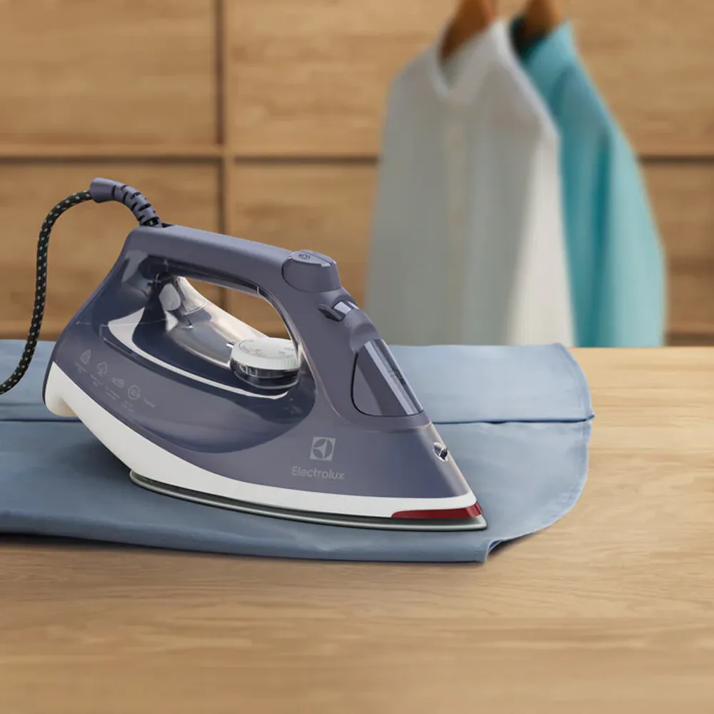 Electrolux Strykejern Steam Iron Misty Navy - E6SI1-2MN