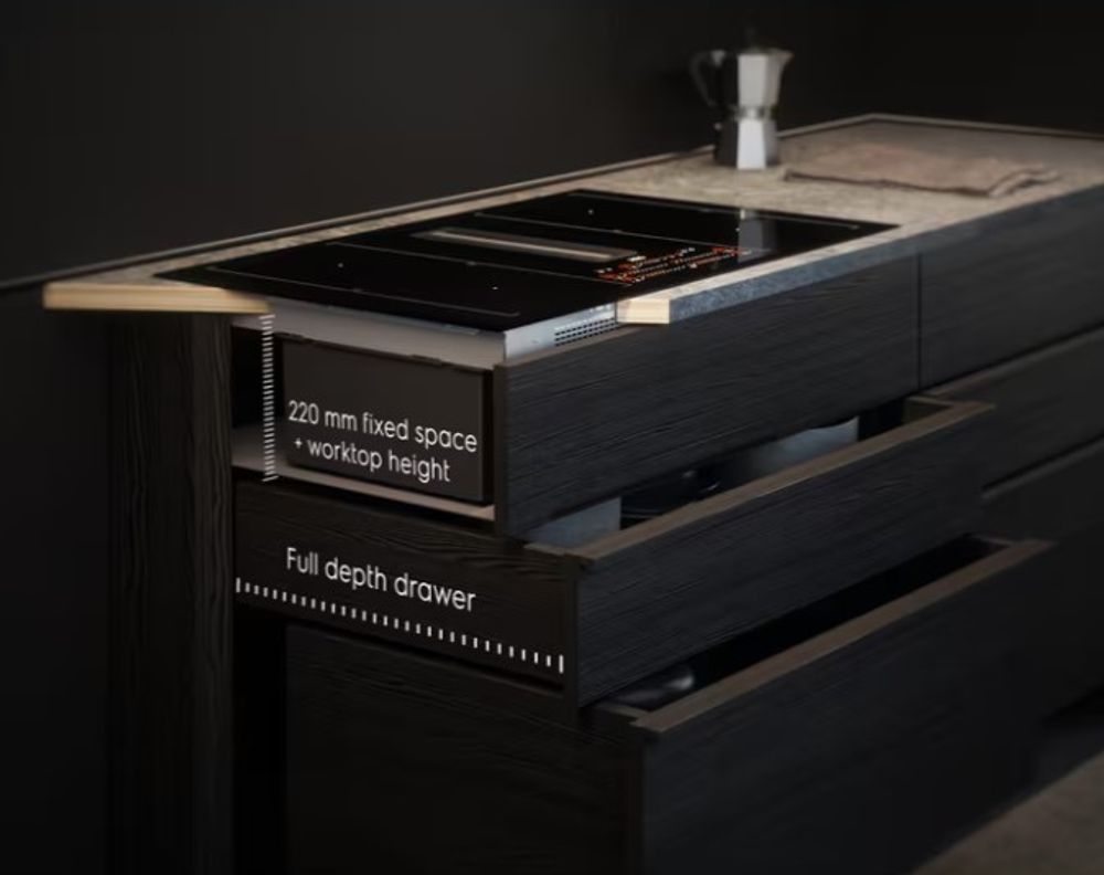 Aeg platetopp med ventilator CCE84779CB 83 cm med kullfilter