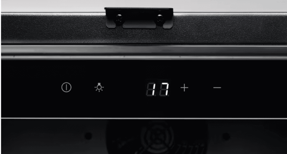 Electrolux 500 integrert vinskap 20 flasker 82 cm EWUS020B5B 923421298