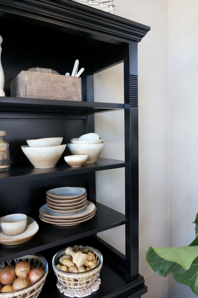 Marseille Reol med 4 hyller og 2 dører