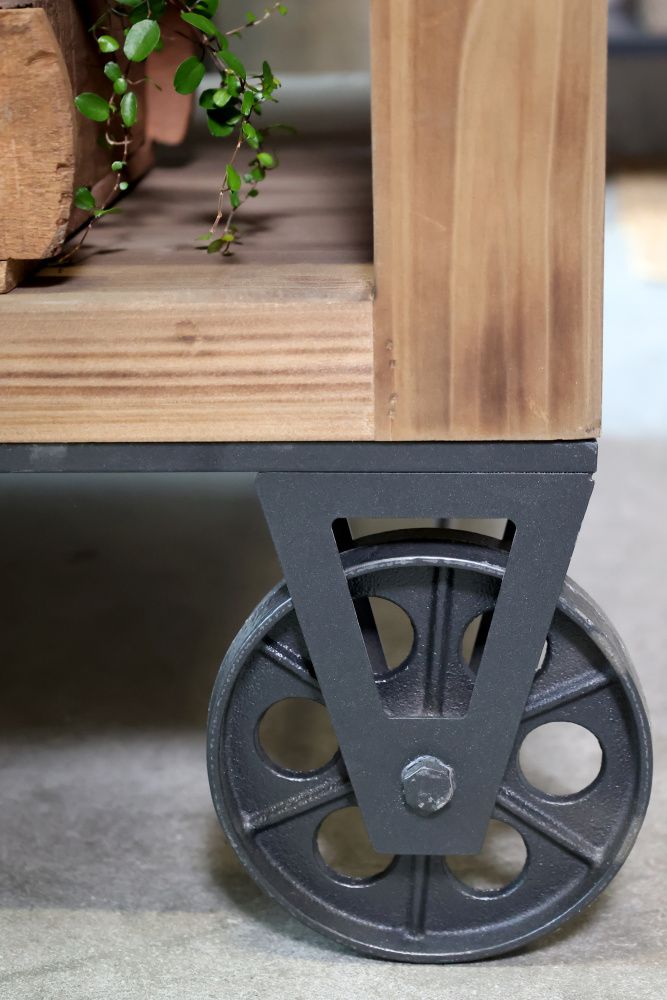 Kjøkkenøy på hjul fra Chic Antique